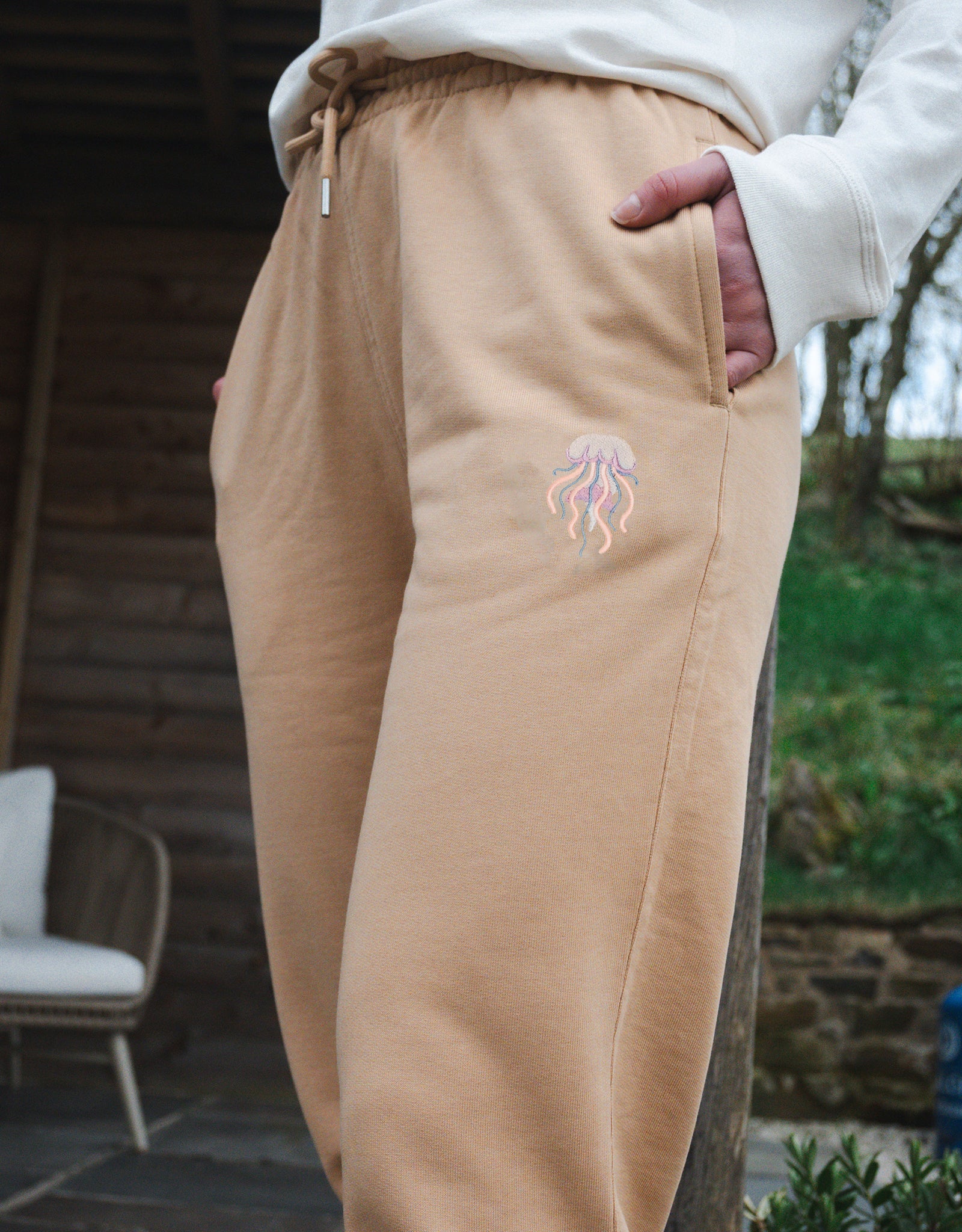 Jellyfish Embroidered Unisex Sweatpants