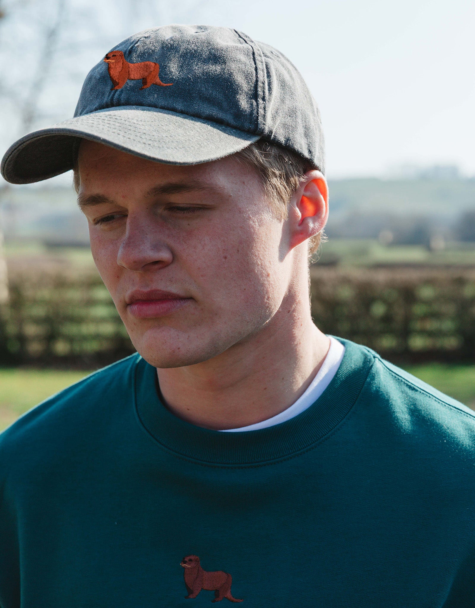 Otter Embroidered Vintage Cap
