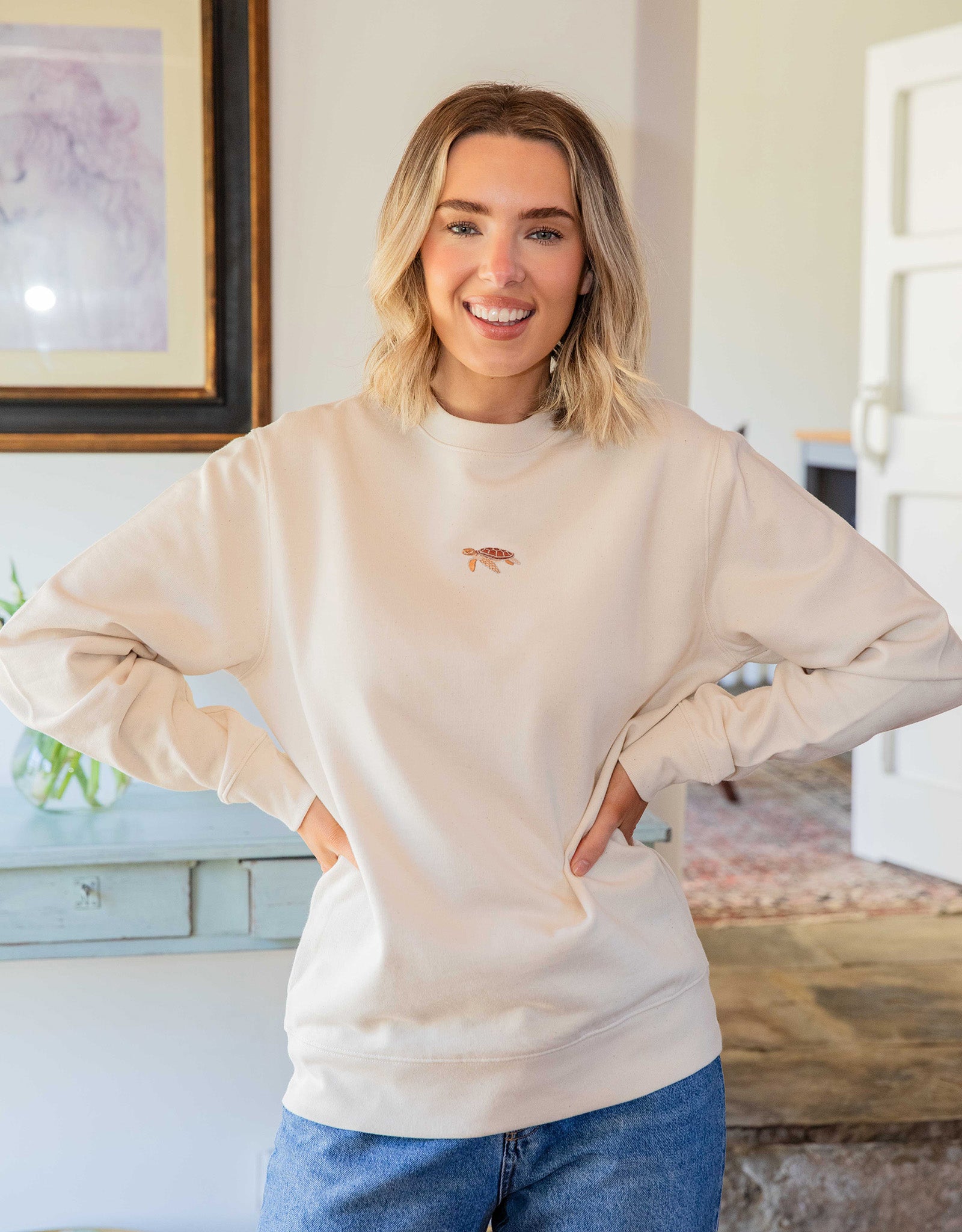 Sea Turtle Embroidered Unisex Sweatshirt